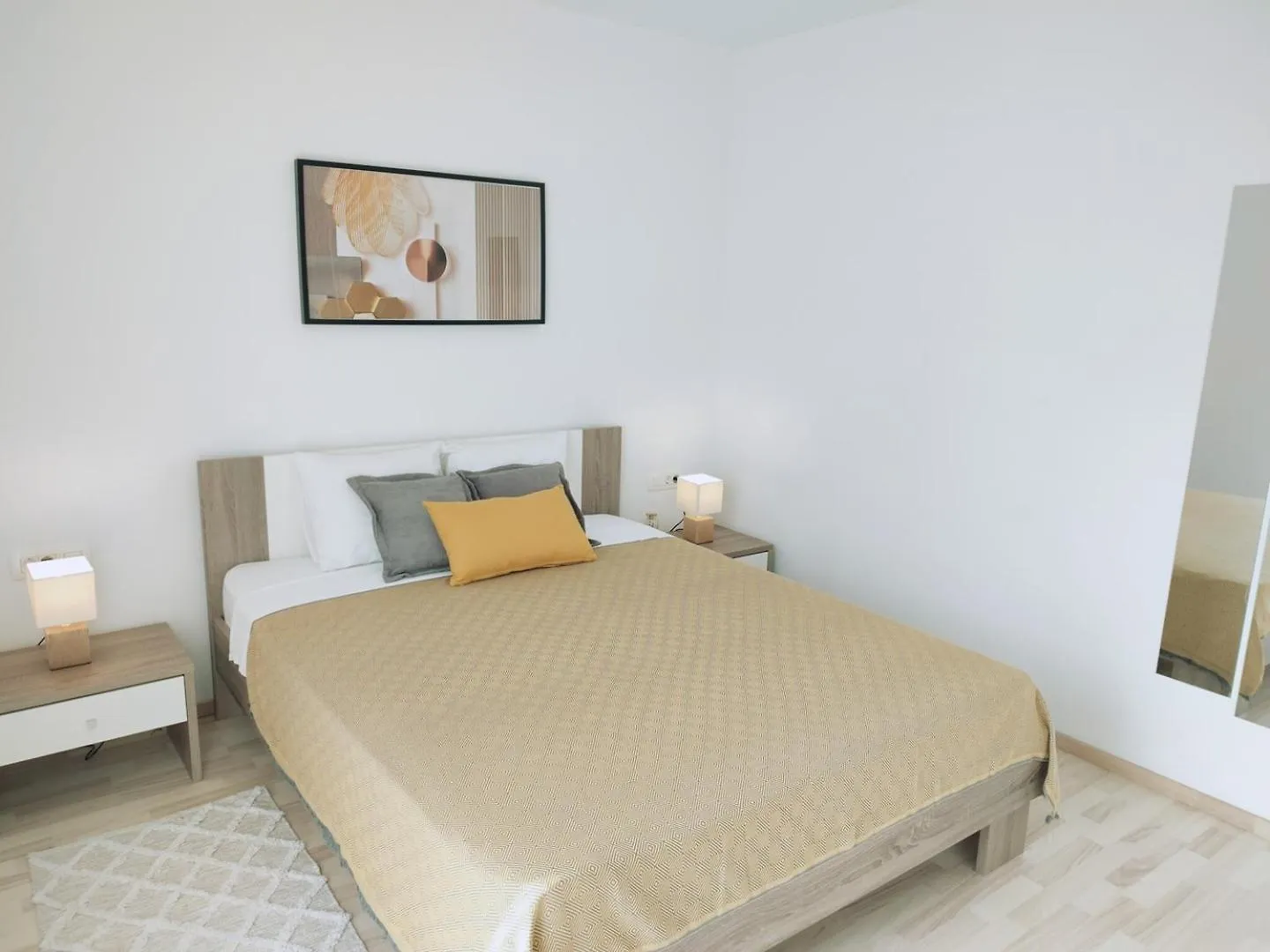 Enelani Apartments Kaštela 3*,