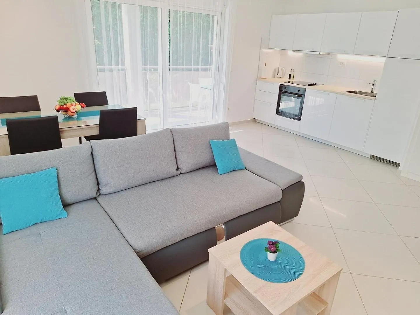招待所 Enelani Apartments Kaštela