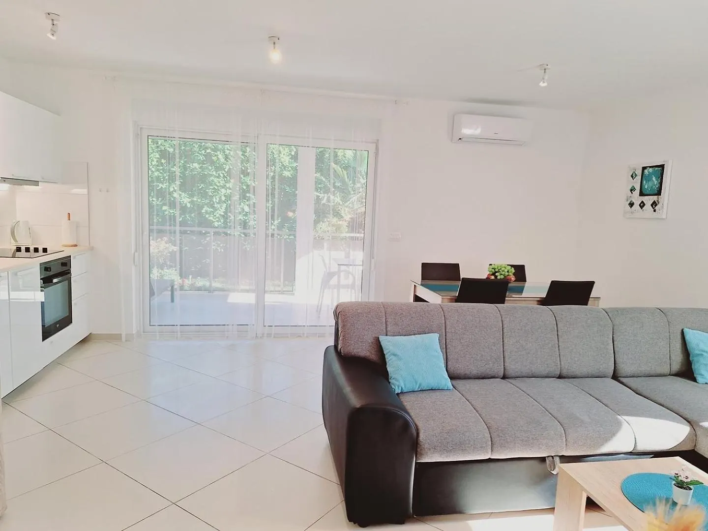 Enelani Apartments Kaštela