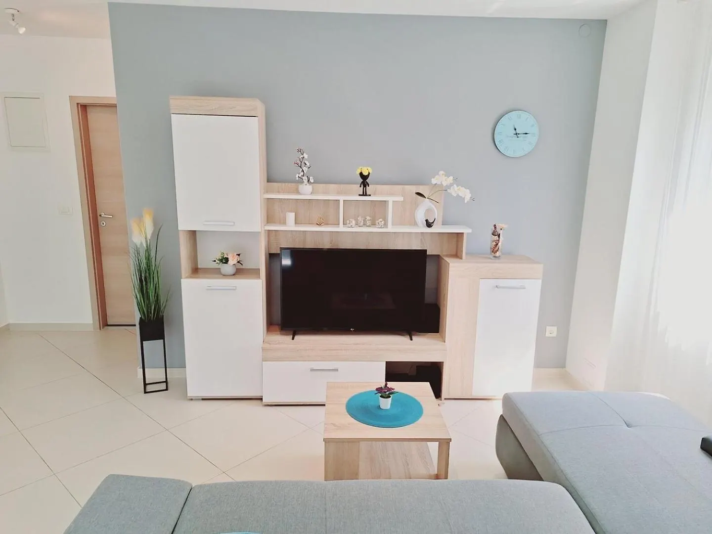 Enelani Apartments Kastela